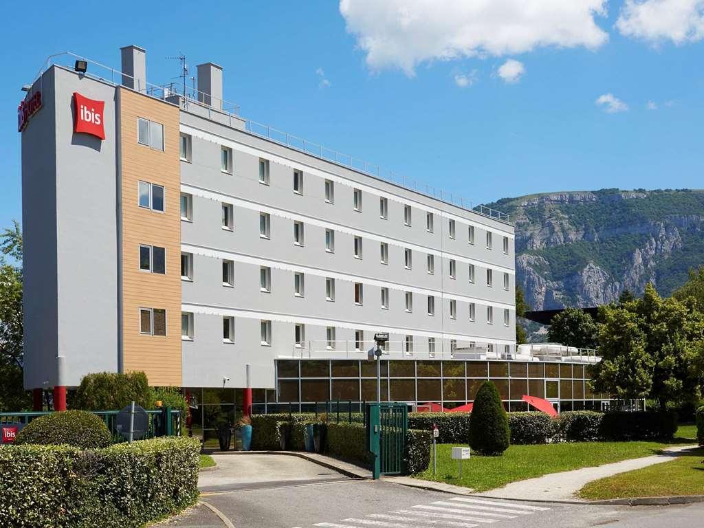 Hotel Ibis Archamps Porte De Geneve Exterior foto